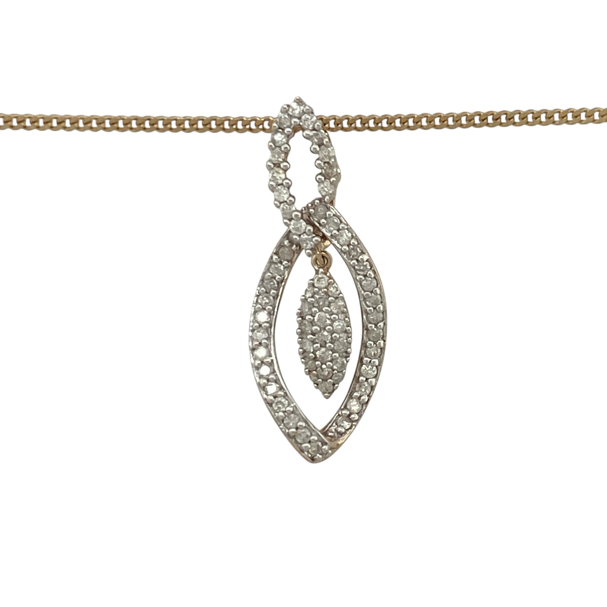 Add timeless sparkle and elegant sophistication to your jewellery collection with this pre-owned 9ct yellow gold diamond double loop cluster pendant necklace, featuring a graceful design with luxurious everyday appeal—perfect for special occasions, gifting, or refined daily wear.

Design: The necklace features a beautifully crafted double loop pendant measuring approximately 3cm in length.