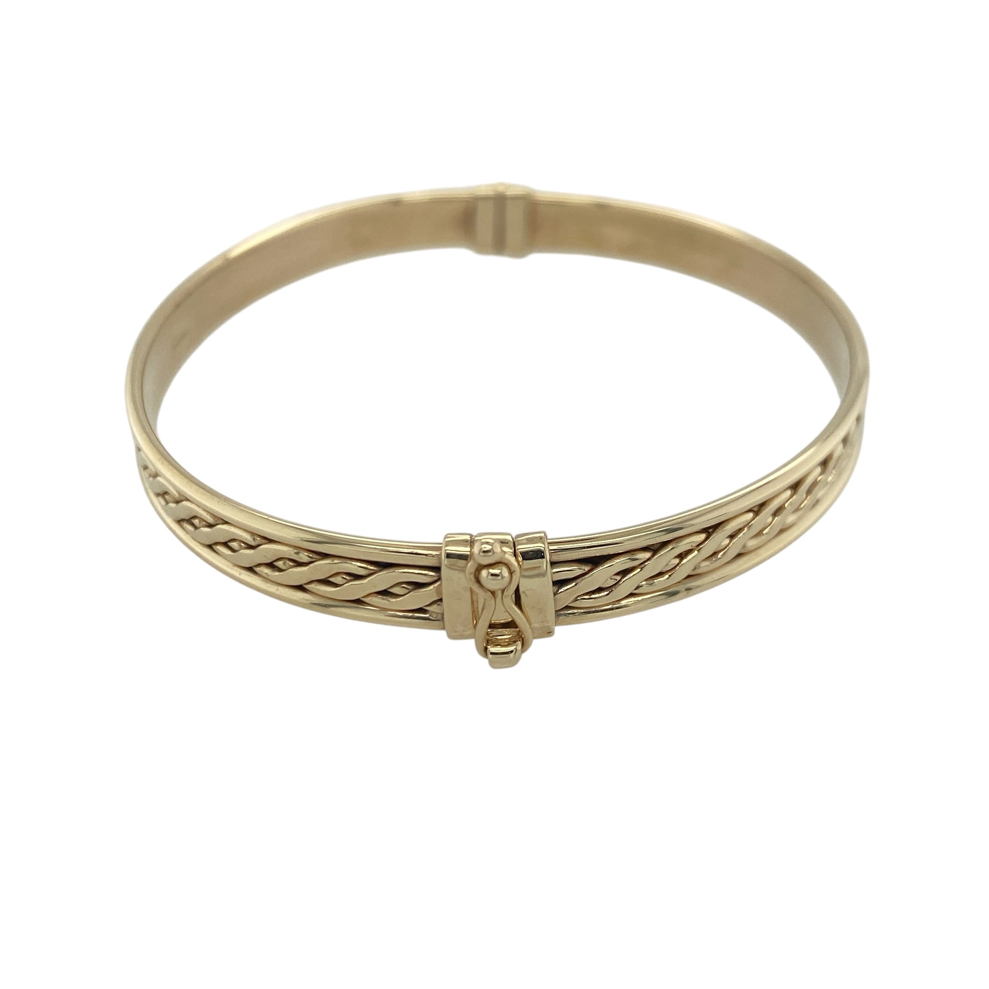 Add a touch of heritage-inspired elegance to your jewellery collection with this pre-owned 9ct yellow gold Celtic knot hinged bangle, featuring a beautifully symbolic design with timeless everyday appeal—perfect for gifting, celebrating Celtic heritage, or refined daily wear.

Design: The bangle features an attractive Celtic knot design incorporated into a classic hinged profile, creating a striking combination of traditional symbolism and elegant styling.