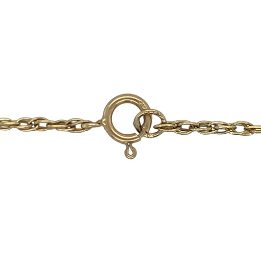 Add timeless sophistication to your jewellery collection with this pre-owned 9ct yellow gold Prince of Wales chain necklace, featuring an elegant woven design with versatile everyday appeal—perfect for wearing alone, layering, or pairing with a favourite pendant.

Design: The chain features the distinctive Prince of Wales link pattern measuring approximately 2mm wide.