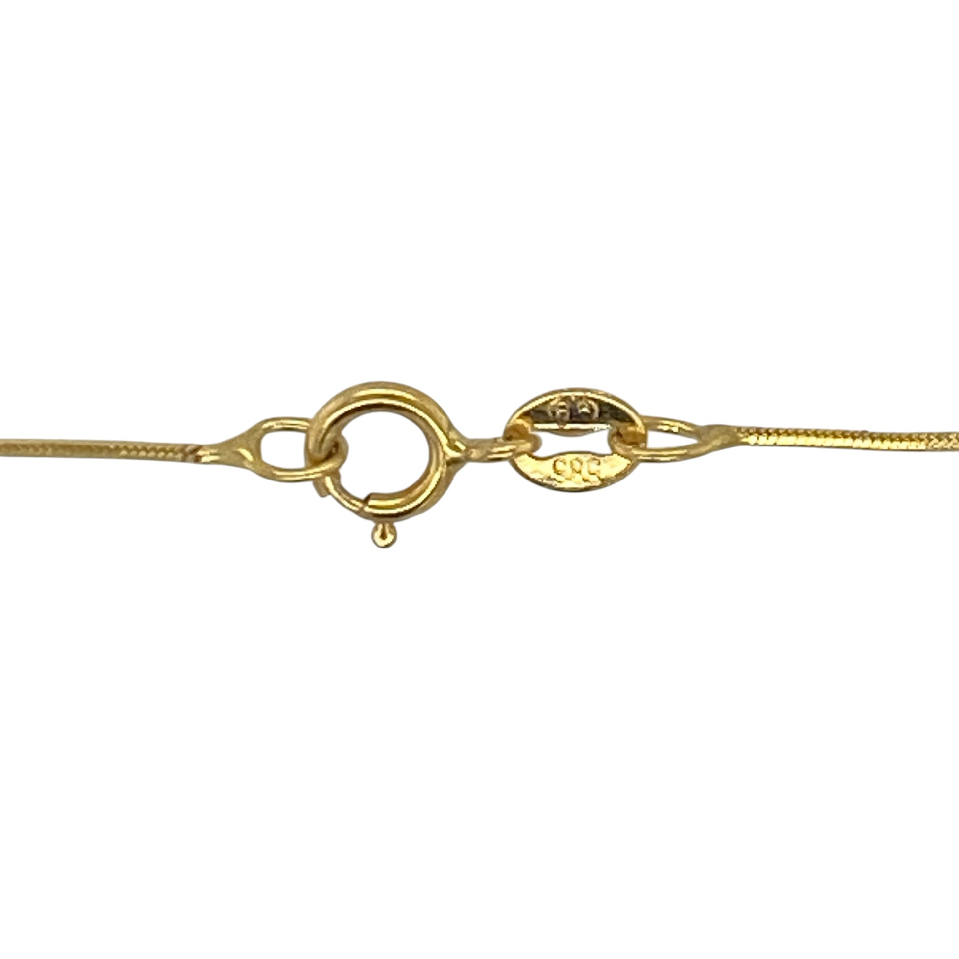 Add sleek elegance and timeless sophistication to your jewellery collection with this pre-owned 14ct yellow gold snake chain necklace, featuring a smooth and refined design with versatile everyday appeal—perfect for wearing alone, layering, or pairing with a favourite pendant.

Design: The chain features a classic snake link design measuring approximately 0.8mm wide, creating a smooth, fluid appearance with a beautiful reflective finish.