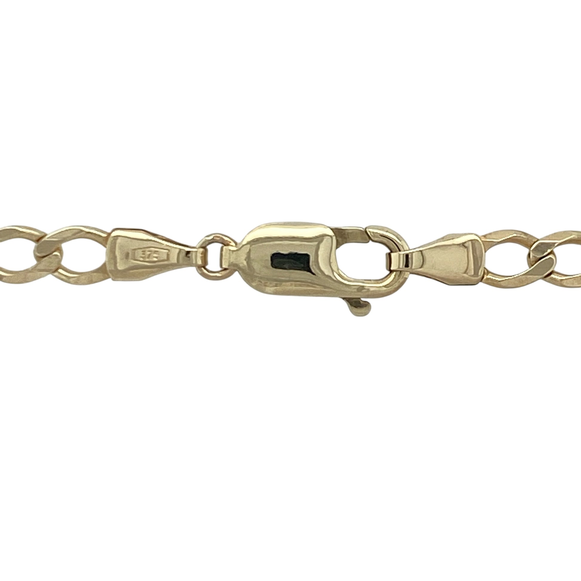 Add timeless style and substantial elegance to your jewellery collection with this pre-owned 9ct yellow gold curb chain necklace, featuring a classic design with versatile everyday appeal—perfect for wearing alone, layering, or pairing with a favourite pendant.

Design: The chain features traditional curb links measuring approximately 4mm wide, creating a sleek and well-balanced appearance. The flat, closely interlocking links reflect light beautifully, giving the chain a polished and sophisticated look.