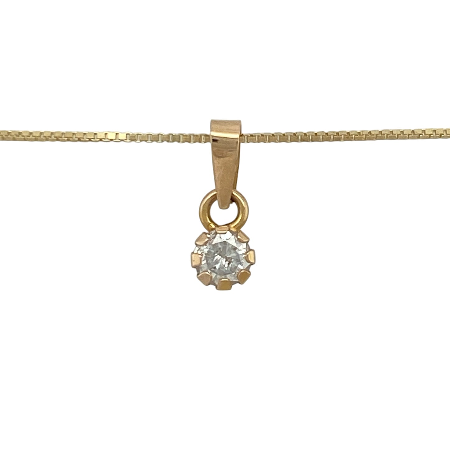 Add timeless elegance and exceptional sparkle to your jewellery collection with this pre-owned 18ct yellow gold diamond solitaire pendant necklace, featuring a classic design with luxurious everyday appeal—perfect for special occasions, gifting, or treasured daily wear.

Design: The necklace features a stunning diamond solitaire pendant measuring approximately 1.5cm in length including the bail.