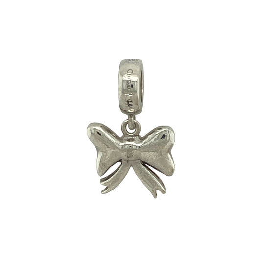 Add a touch of Welsh-inspired elegance and feminine charm to your jewellery collection with this pre-owned sterling silver and 9ct rose gold Clogau bow charm, featuring a beautifully crafted design with timeless appeal—perfect for collectors, gifting, or personalising a favourite bracelet or necklace.

Design: The charm showcases an elegant bow motif, beautifully detailed to create a graceful and sophisticated appearance.