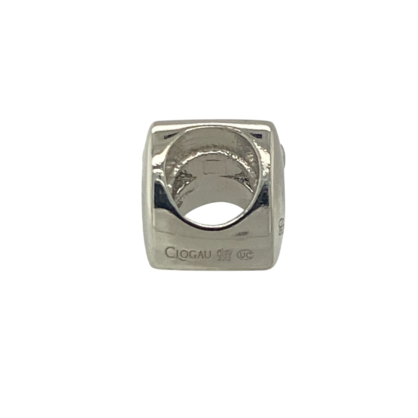 Add a touch of Welsh heritage and heartfelt symbolism to your jewellery collection with this pre-owned sterling silver and 9ct rose gold Clogau Cariad Heart charm, featuring a beautifully crafted design with timeless appeal—perfect for collectors, gifting, or personalising a favourite bracelet or necklace.

Design: The charm showcases the iconic Cariad heart motif, a beautifully recognised symbol within Clogau jewellery.