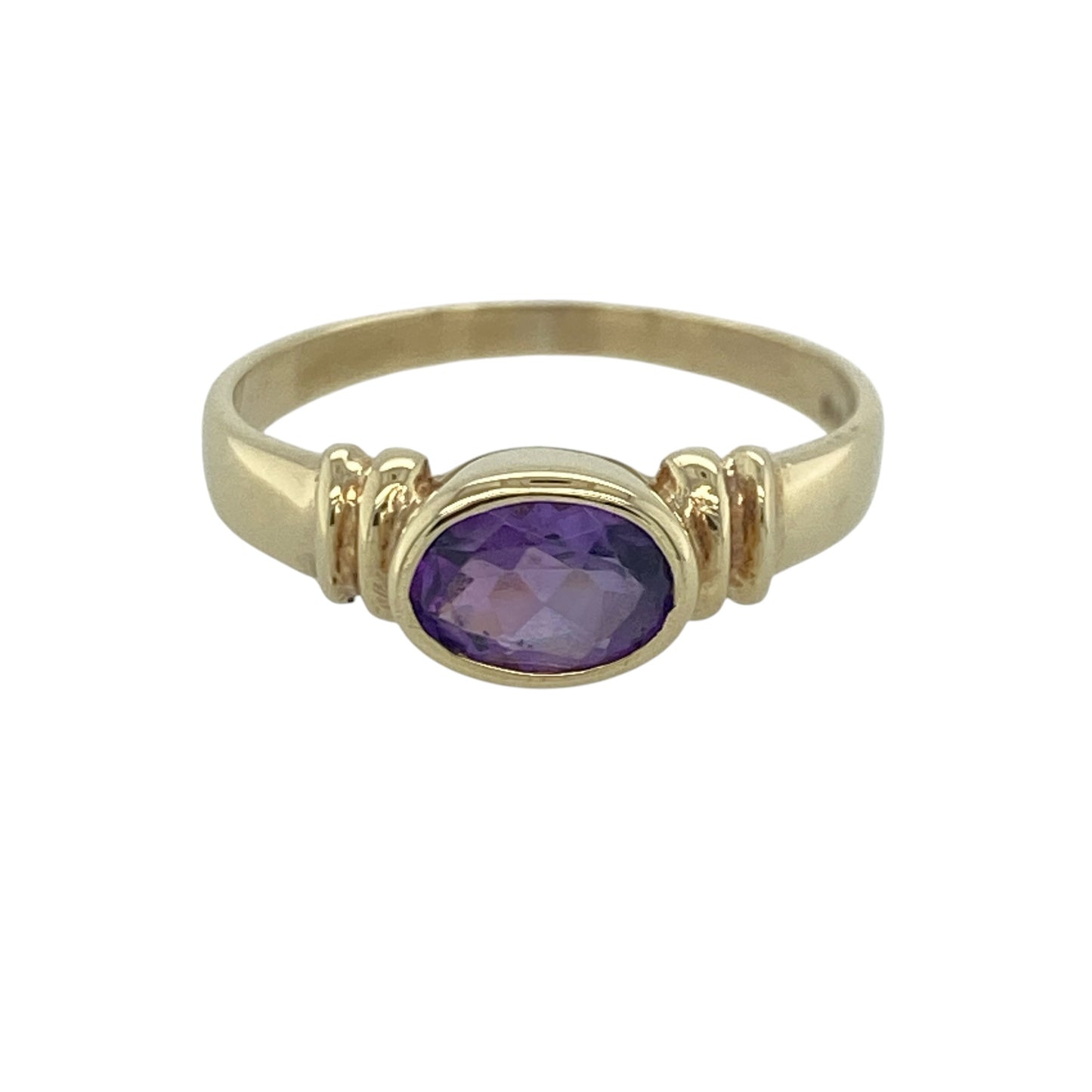 9ct Gold & Amethyst Ring