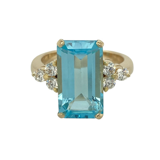 14ct Gold Blue Topaz & Cubic Zirconia Ring