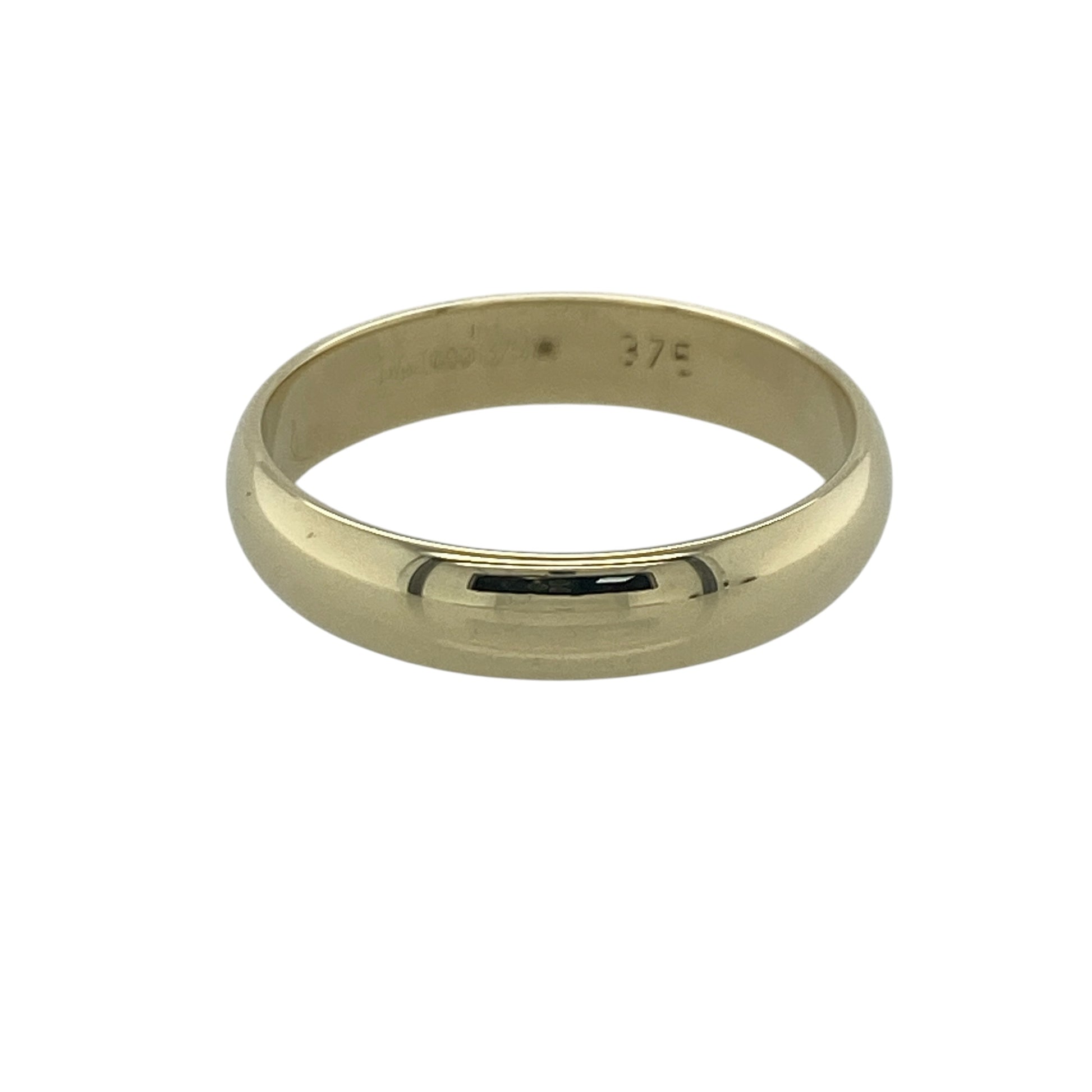 Celebrate timeless commitment with this pre-owned 9ct yellow gold wedding band ring, featuring a classic and elegant design with enduring everyday appeal—perfect as a wedding ring, anniversary band, or a versatile addition to any jewellery collection.

Design: The ring features a traditional polished wedding band profile measuring approximately 4mm wide, offering a refined and timeless appearance. Its clean lines and classic styling create an elegant look that remains fashionable through every generation.