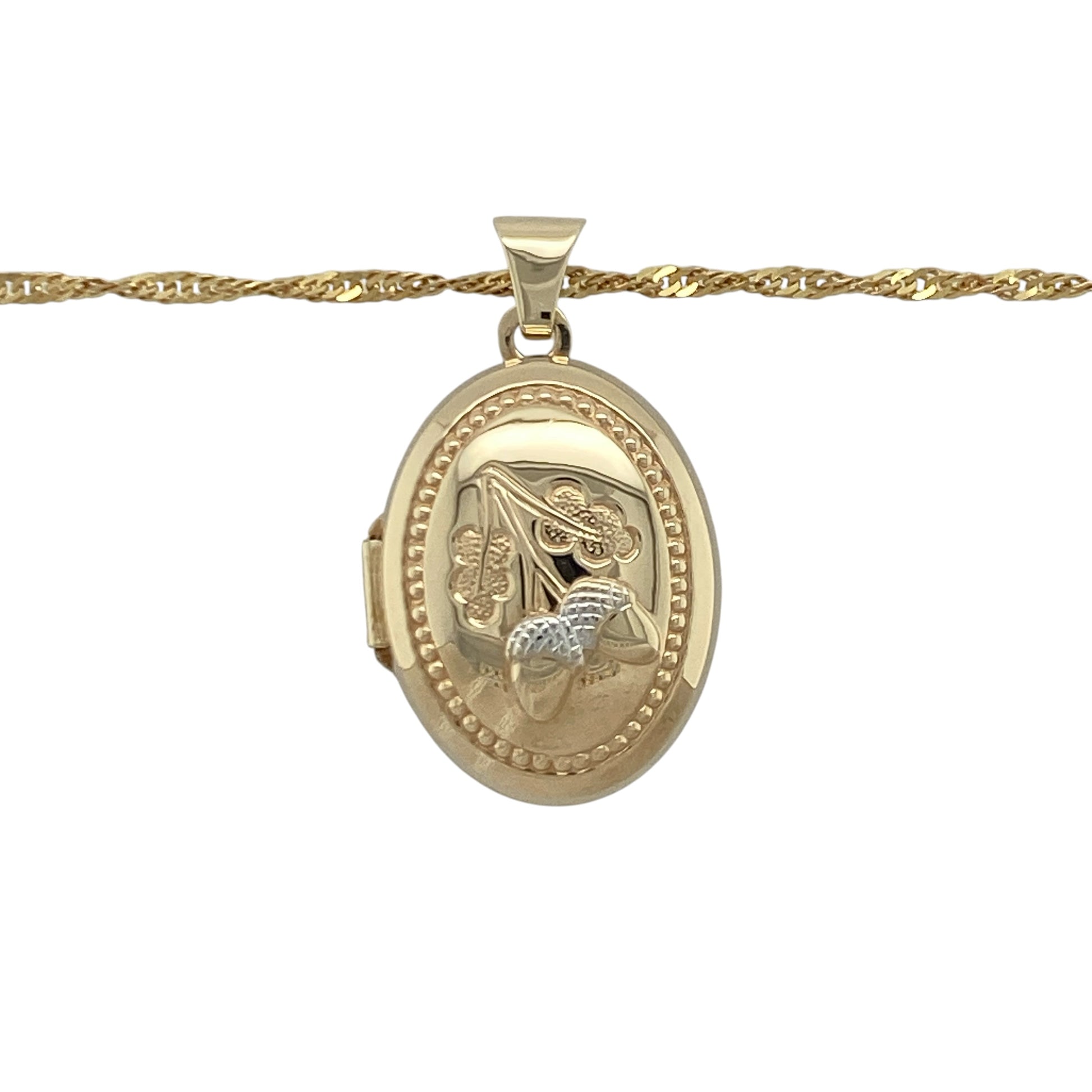 Add a touch of nature-inspired elegance and timeless sentiment to your jewellery collection with this pre-owned 9ct yellow and white gold acorn oval locket necklace, featuring a beautifully detailed design with meaningful everyday appeal—perfect for gifting, keepsakes, or treasured personal wear.

Design: The necklace features an elegant oval locket adorned with an attractive acorn-inspired motif, symbolising growth, strength, and new beginnings.