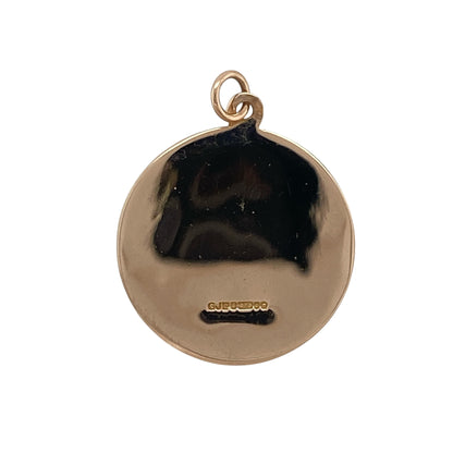 Add meaningful symbolism and timeless style to your jewellery collection with this pre-owned 9ct yellow gold round St Christopher pendant, featuring a classic design with enduring everyday appeal—perfect for gifting, travellers, or personal wear.

Design: The pendant showcases a traditional round St Christopher motif, beautifully detailed to create a timeless and recognisable design. Its classic circular shape and intricate craftsmanship make it a versatile piece suitable for everyday wear.