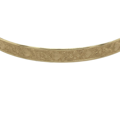 Add a touch of vintage-inspired charm and timeless elegance to your jewellery collection with this pre-owned 9ct yellow gold heart flower patterned expanding bangle, featuring a beautifully detailed design with versatile everyday appeal—perfect for gifting, special occasions, or treasured daily wear.

Design: The bangle features an attractive heart and floral patterned design, creating a delicate and feminine appearance with charming decorative detail.
