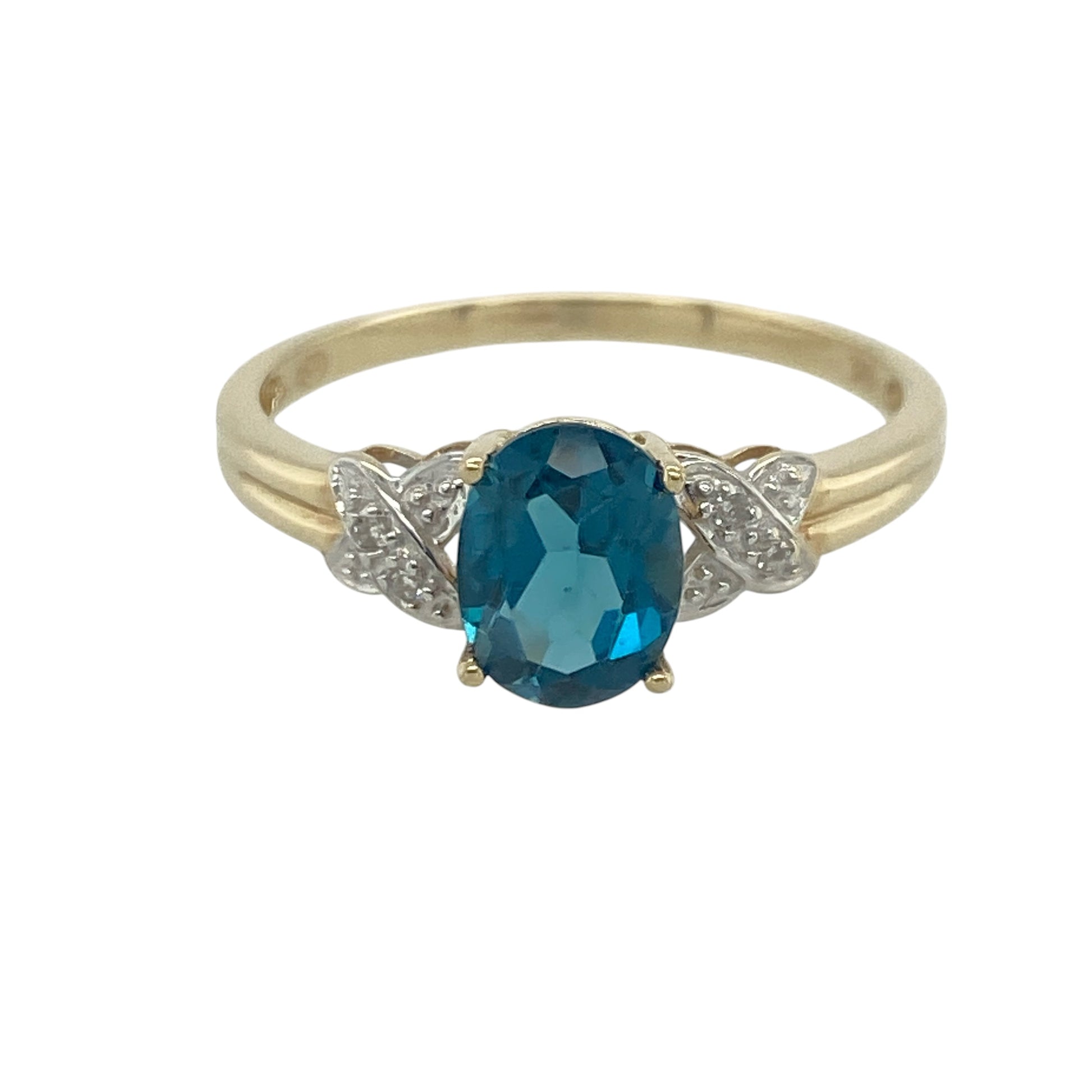 9ct Gold Diamond & Blue Topaz Ring