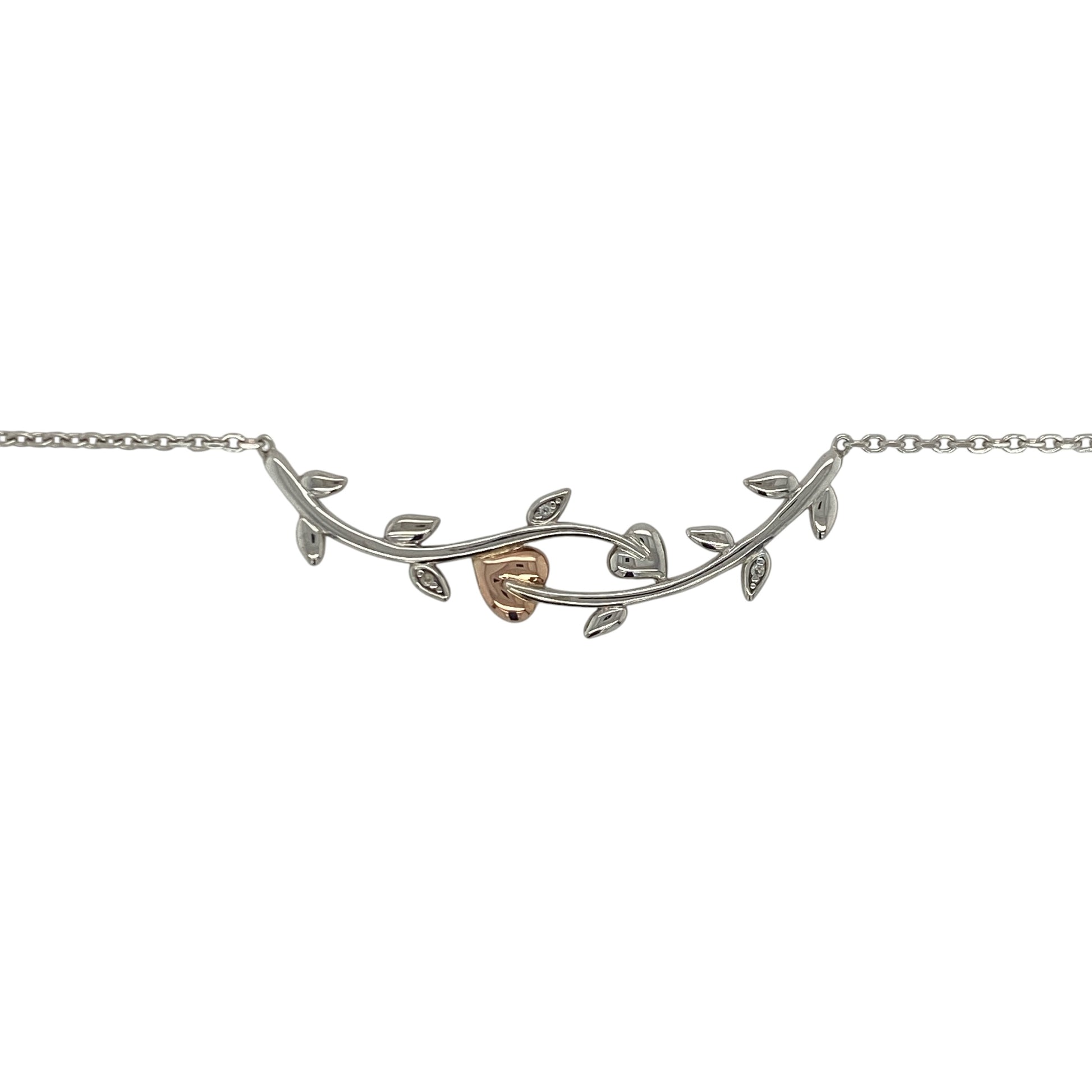 Celebrate Welsh heritage and timeless symbolism with this pre-owned sterling silver and 9ct rose gold Clogau Tree of Life bar necklace, featuring a contemporary design with meaningful everyday appeal—perfect for gifting, special occasions, or treasured daily wear.

Design: The necklace features an elegant horizontal bar pendant measuring approximately 43mm by 11mm, beautifully showcasing the iconic Tree of Life motif.