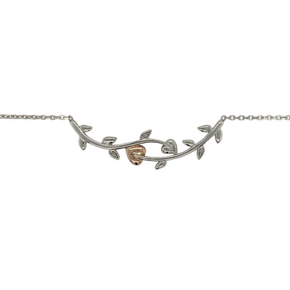 Celebrate Welsh heritage and timeless symbolism with this pre-owned sterling silver and 9ct rose gold Clogau Tree of Life bar necklace, featuring a contemporary design with meaningful everyday appeal—perfect for gifting, special occasions, or treasured daily wear.

Design: The necklace features an elegant horizontal bar pendant measuring approximately 43mm by 11mm, beautifully showcasing the iconic Tree of Life motif.