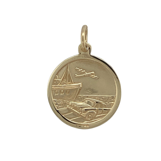 Carry a timeless symbol of protection wherever you go with this pre-owned 9ct yellow gold double-sided St Christopher pendant. Featuring the traditional image of St Christopher on the front and transport symbols on the reverse, this meaningful pendant is a classic choice for travellers and those seeking a cherished keepsake.

Design: The pendant showcases a traditional round St Christopher design to the front, symbolising protection and safe journeys.