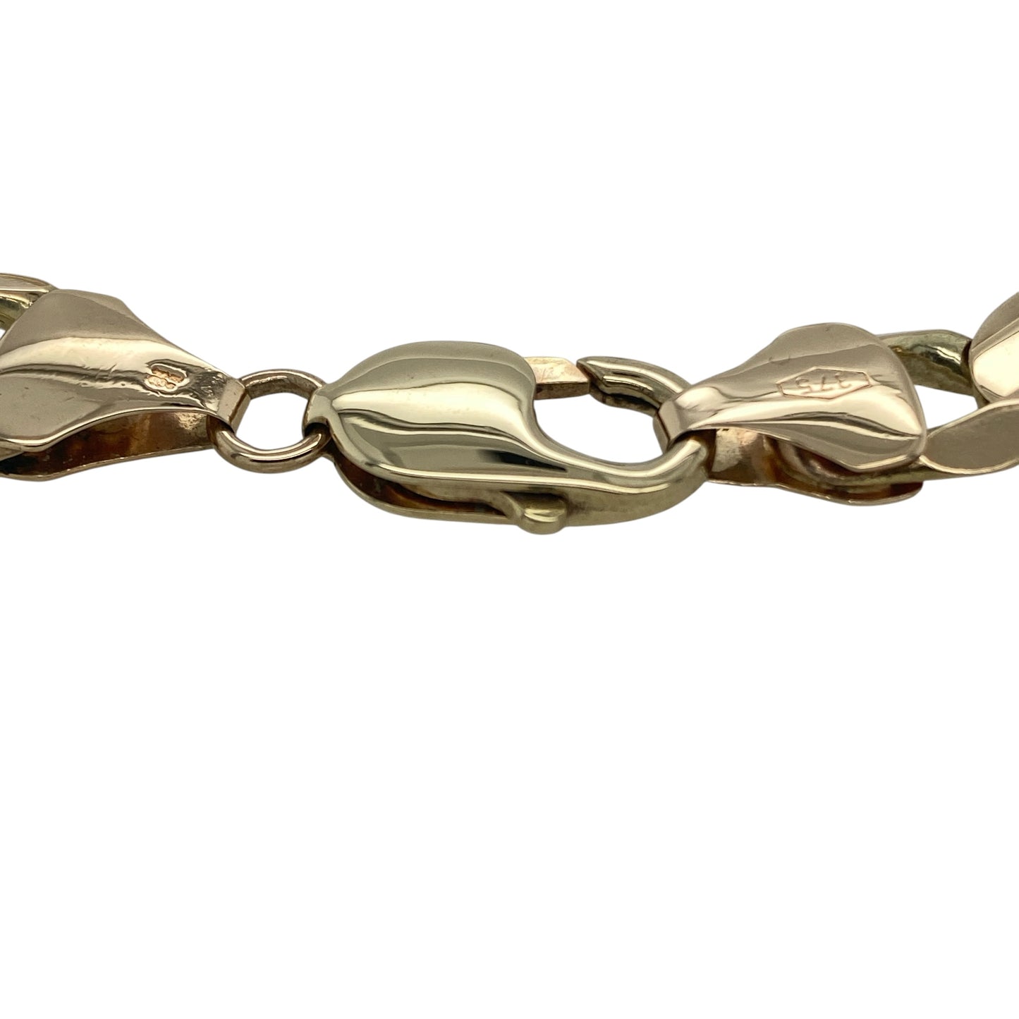 Make a bold statement with this pre-owned 9ct yellow gold curb bracelet, featuring substantial solid gold links and a timeless design. Combining impressive weight with classic styling, this striking bracelet is perfect for everyday wear or as a standout addition to any fine jewellery collection.

Design: The bracelet showcases the iconic curb link design, renowned for its strong, interlocking links and enduring appeal.