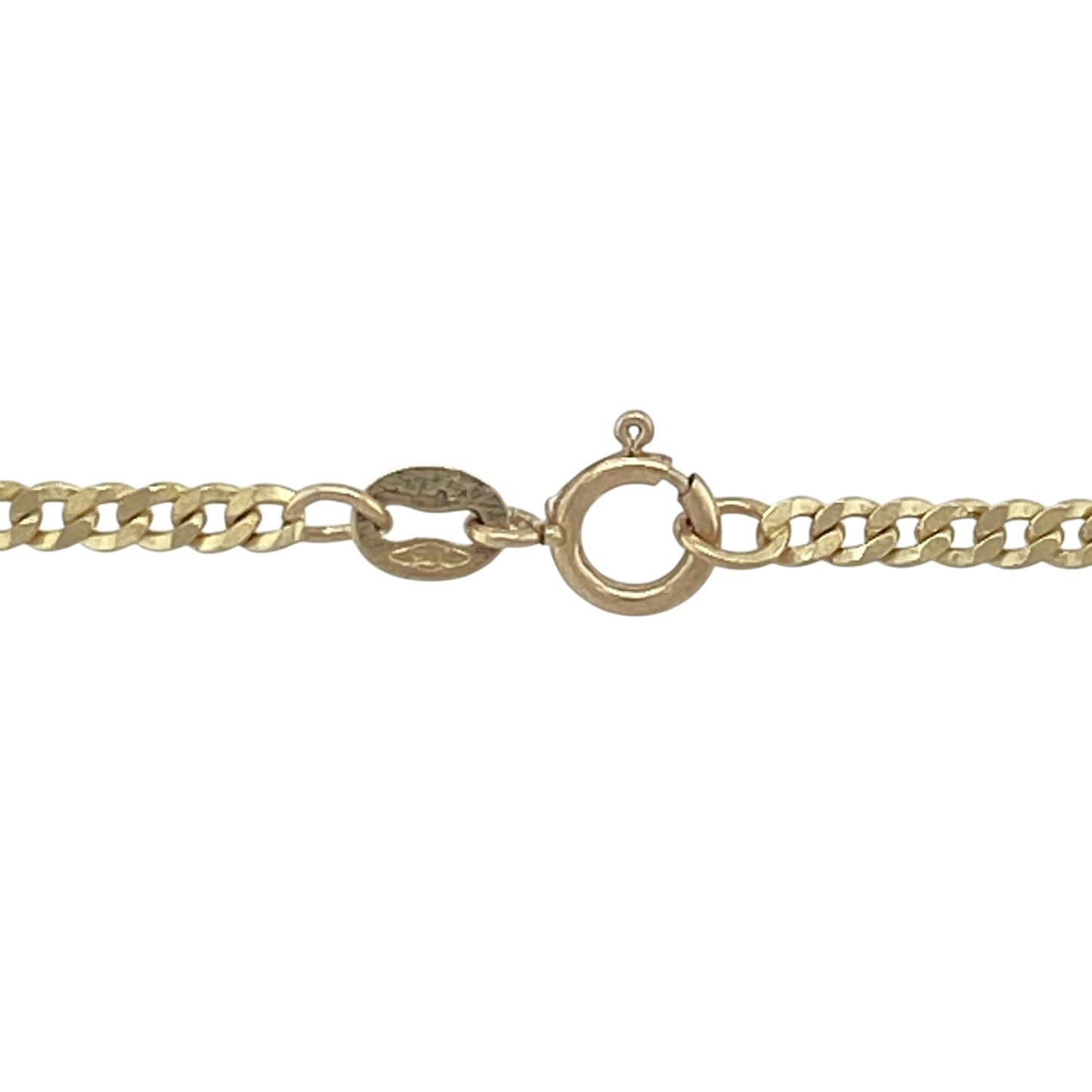 Enhance your jewellery collection with this pre-owned 9ct yellow gold curb chain necklace. Featuring a classic curb link design and versatile 20-inch length, this timeless chain is ideal for everyday wear, whether worn alone or paired with a favourite pendant.

Design: The necklace showcases the enduring curb link style, with neatly interlocking links that create a smooth and elegant appearance. Its classic design ensures it remains a versatile piece suitable for any occasion.