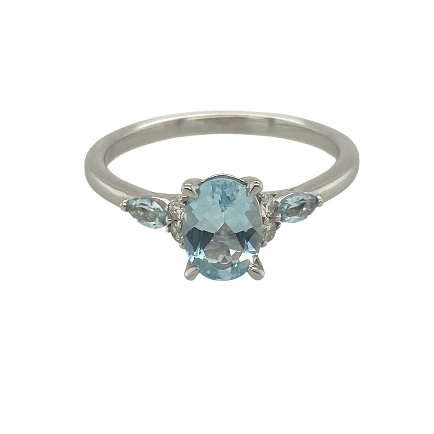 9ct White Gold Diamond & Aquamarine Ring