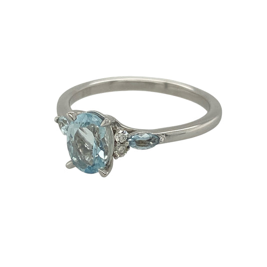 Add a touch of elegance and refreshing colour to your jewellery collection with this pre-owned 9ct white gold diamond and aquamarine ring. Featuring a beautiful oval aquamarine gemstone complemented by sparkling diamond accents, this timeless ring offers sophistication and understated luxury.

Design: The ring showcases a stunning oval aquamarine centre stone measuring approximately 7mm by 5mm.