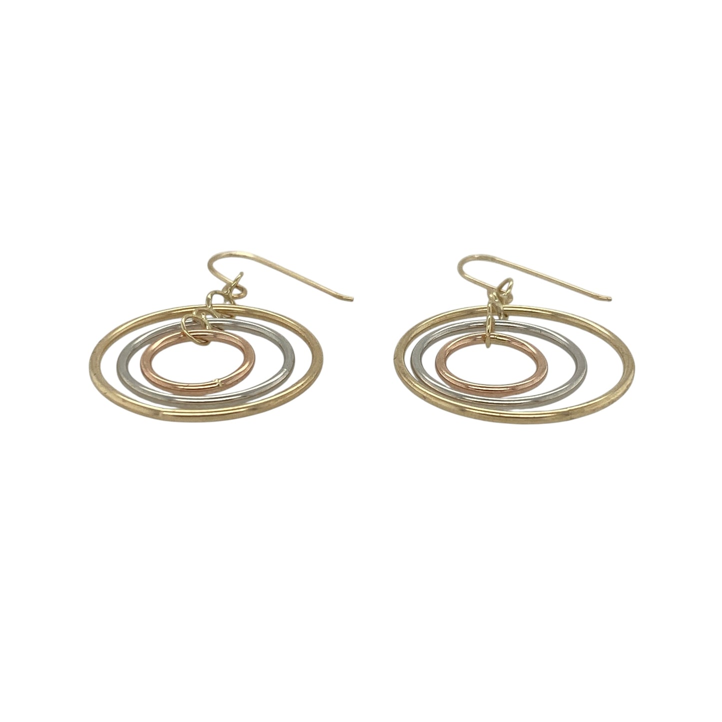 Add versatile elegance to your jewellery collection with these pre-owned 14ct yellow, rose, and white gold three circle drop earrings. Beautifully crafted in tri-colour gold, these contemporary earrings combine graceful movement with timeless styling.

Design: The earrings feature three interlinked circular drops crafted in yellow, rose, and white gold. The flowing design creates an attractive sense of movement while showcasing the distinctive beauty of each gold colour.