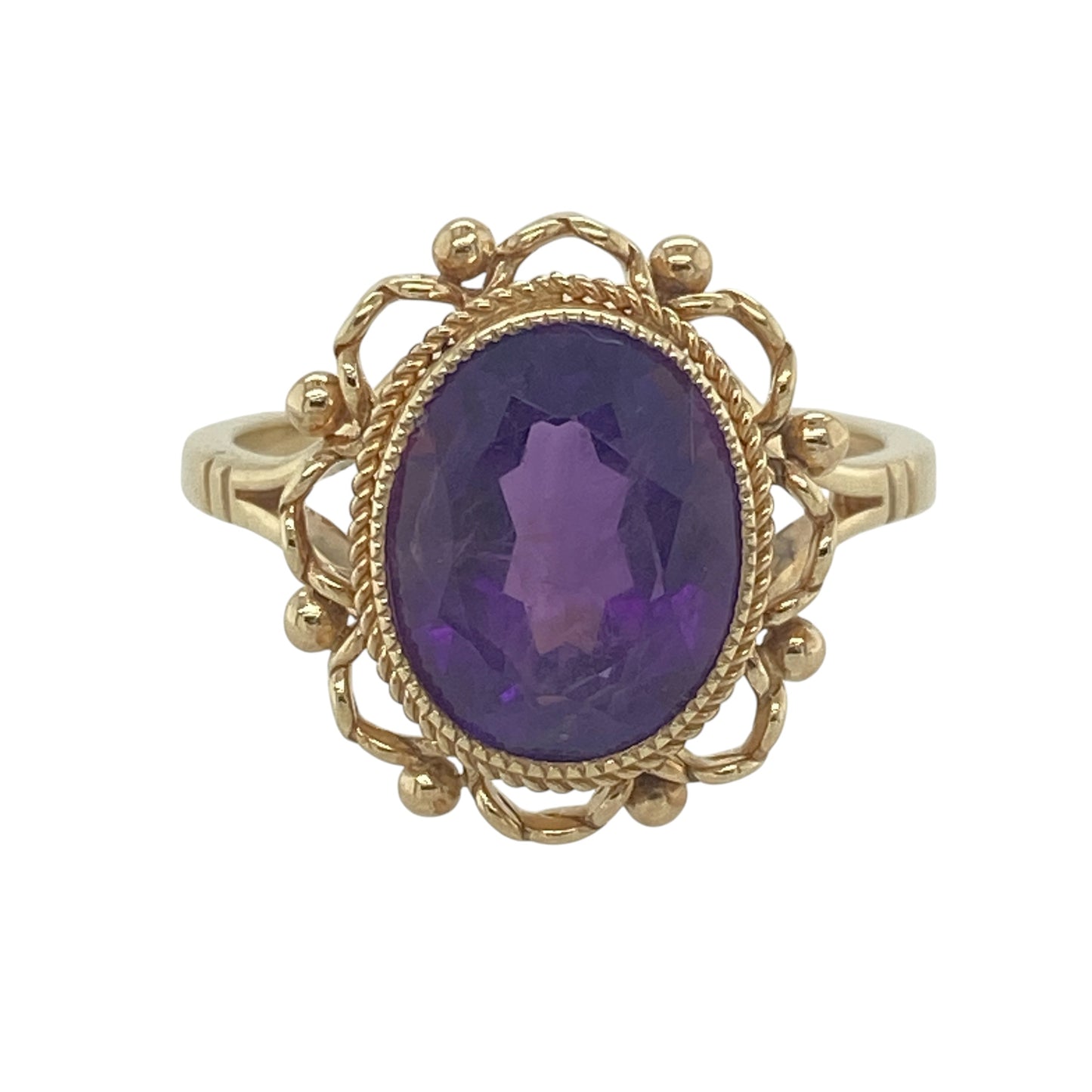 9ct Gold & Amethyst Ring