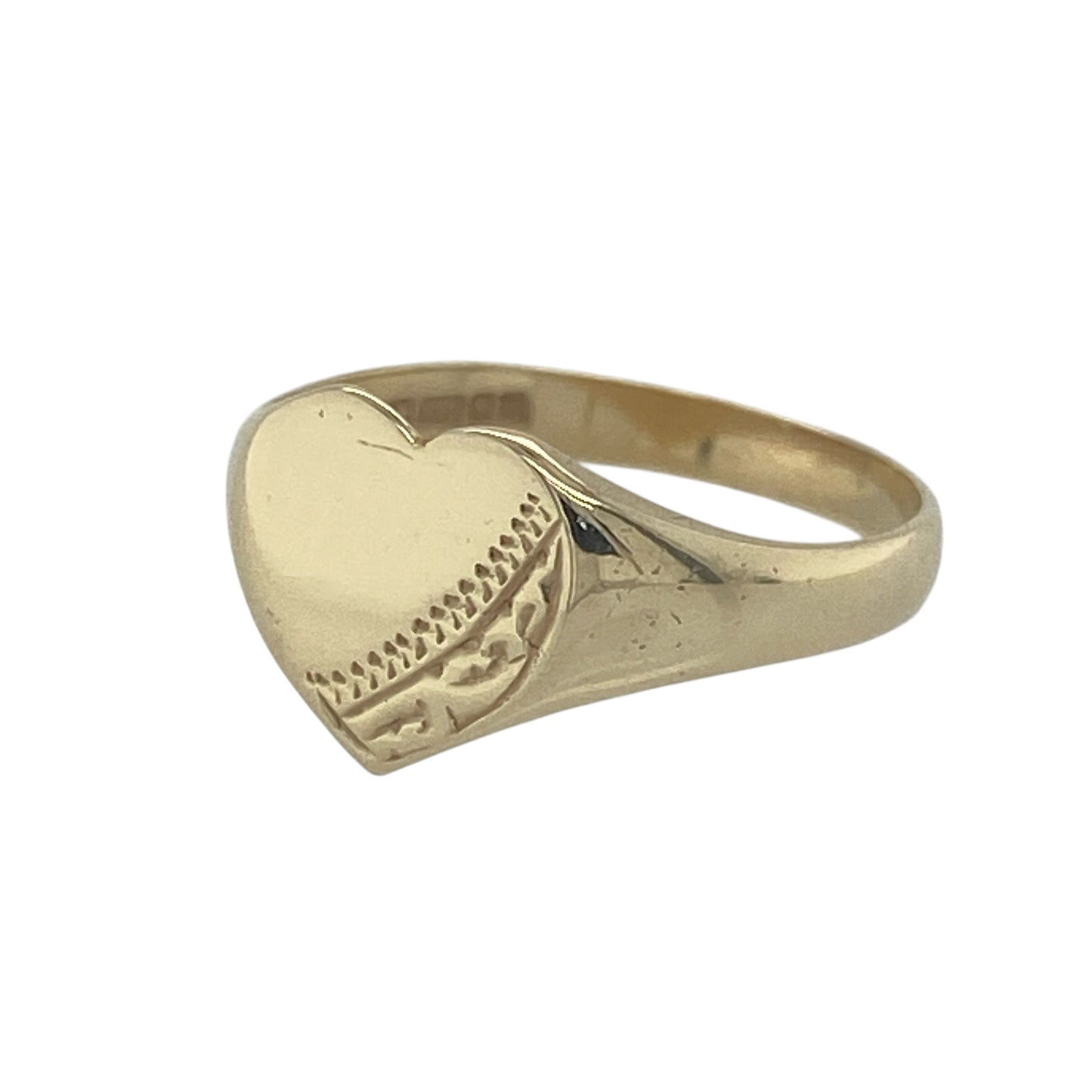 Charming and timeless, this pre-owned 9ct yellow gold patterned heart signet ring beautifully combines the romantic symbolism of a heart motif with the classic styling of a traditional signet ring. Its delicate proportions make it an elegant and meaningful piece for everyday wear.

Design: The ring features a heart-shaped signet face adorned with an attractive patterned finish, adding texture and character to the design.