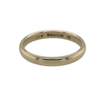 Simple, elegant, and timeless, this pre-owned 9ct yellow gold wedding band ring is a classic symbol of love and commitment. Its traditional design and polished finish make it a versatile piece, perfect for everyday wear or marking a special occasion.

Design: The ring features a classic wedding band profile with a smooth, polished finish that offers understated elegance. Measuring approximately 3mm in width, it strikes the perfect balance between a delicate and substantial appearance.