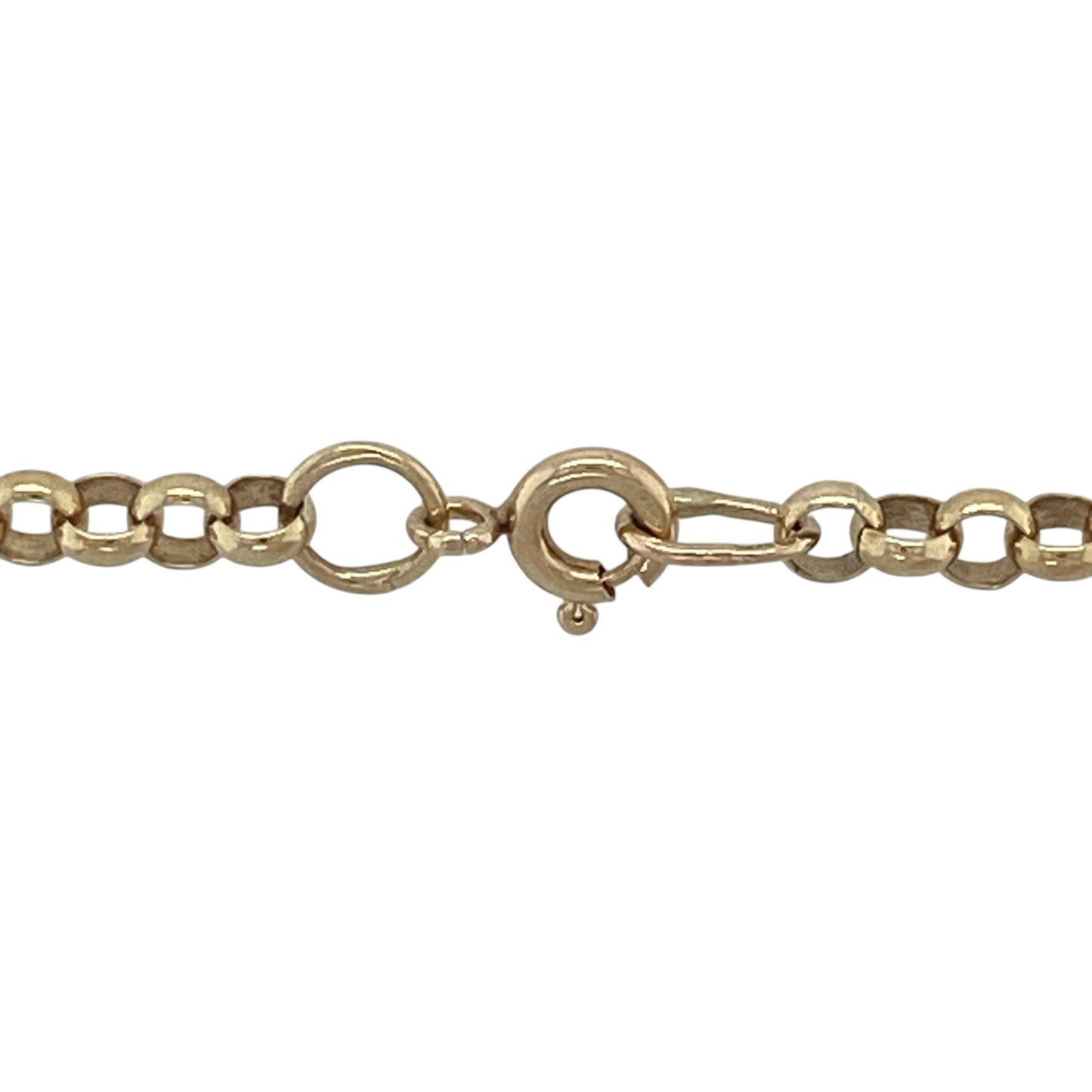Timeless, substantial, and exceptionally versatile, this pre-owned 9ct yellow gold belcher chain is a classic jewellery staple. Featuring traditional rounded links, a longer 20-inch length, and an impressive weight, it is perfect for wearing alone as a statement piece or paired with a favourite pendant.

Design: The chain features the classic belcher link pattern, crafted from evenly sized rounded links that create a smooth, balanced, and timeless appearance.