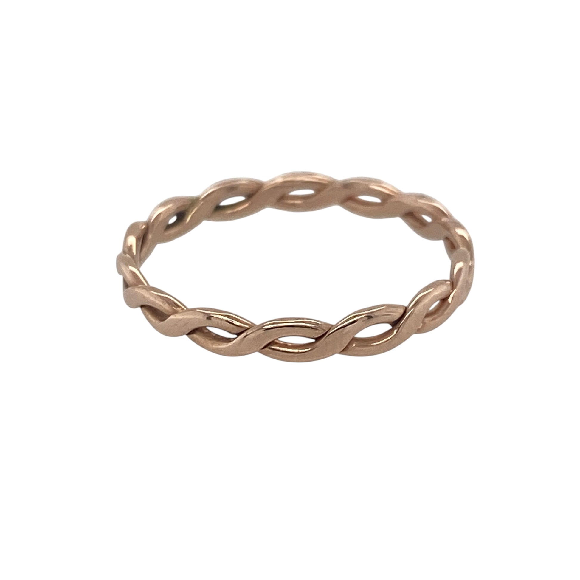 Elegant in its simplicity, this pre-owned 9ct rose Welsh gold open twisted band ring offers a contemporary interpretation of a classic design. Crafted in beautiful rose Welsh gold, its delicate twisted detail creates a timeless piece that is perfect for everyday wear, stacking, or as a meaningful gift.

Design: The ring features a graceful open twisted band design, with gently intertwined strands creating an elegant and flowing appearance. Its minimalist styling gives the ring a modern yet timeless appeal.