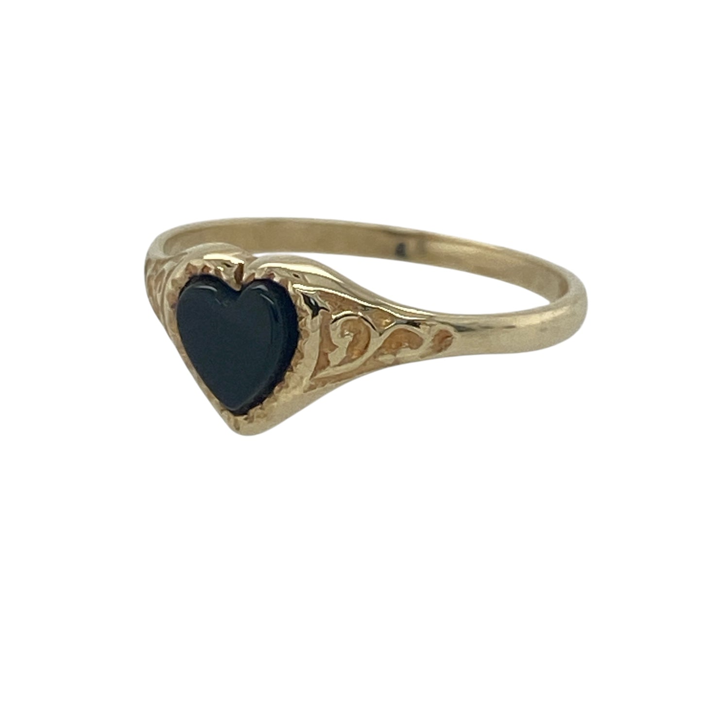 Delicate and full of vintage charm, this pre-owned 9ct yellow gold onyx heart signet ring beautifully combines the timeless appeal of a heart-shaped signet with the striking contrast of polished black onyx. Patterned shoulders add an extra decorative touch, creating a distinctive and elegant design.

Design: The ring features a heart-shaped onyx centre measuring approximately 5mm, creating a classic and eye-catching focal point.
