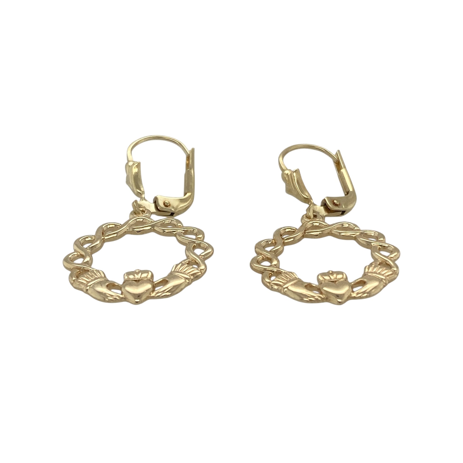 Celebrate Celtic heritage with these beautiful pre-owned 14ct yellow gold round Celtic weave Claddagh drop earrings. Combining the iconic Claddagh symbol with an intricate Celtic weave design, these elegant earrings are rich in tradition and timeless style, making them a meaningful addition to any jewellery collection.

Design: The earrings feature a graceful round drop design incorporating an intricate Celtic weave surrounding the traditional Claddagh motif.