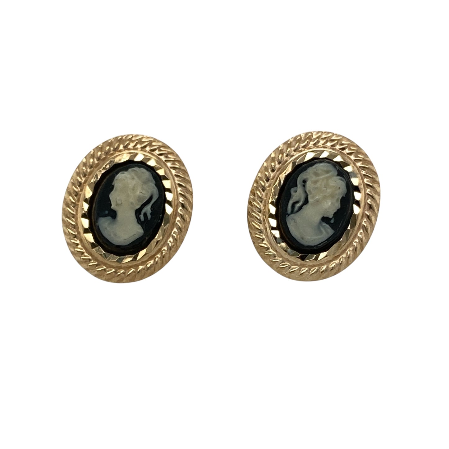 Add vintage elegance to your jewellery collection with these pre-owned 9ct yellow gold black cameo oval stud earrings, featuring a timeless cameo design that brings classic charm to both everyday outfits and special occasions.

Design: The earrings feature elegant oval black cameo stones, each measuring approximately 8mm by 6mm. Their traditional cameo profile creates a sophisticated vintage-inspired look that never goes out of style.