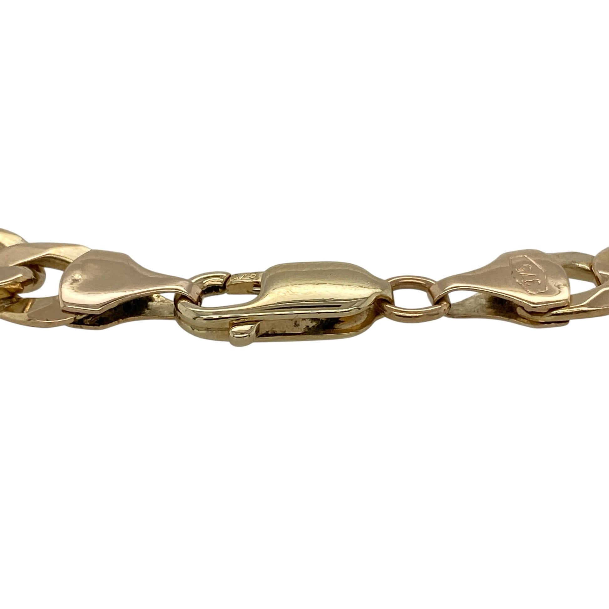 Make a bold addition to your jewellery collection with this pre-owned 9ct yellow gold curb bracelet, featuring classic solid curb links that offer timeless style and everyday versatility.

Design: The bracelet showcases traditional 8mm wide curb links, creating a bold and eye-catching look with a smooth, polished finish. Its classic design makes it suitable for wearing alone as a statement piece or layered with other bracelets.