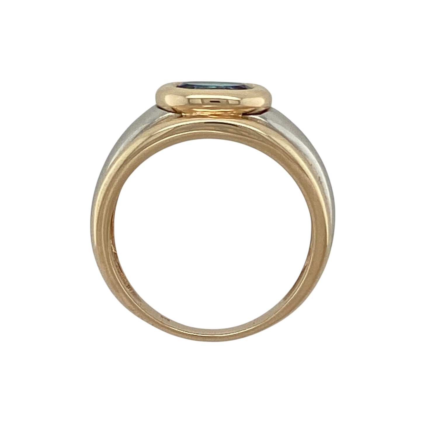 9ct Gold & Blue Topaz Oval Ring