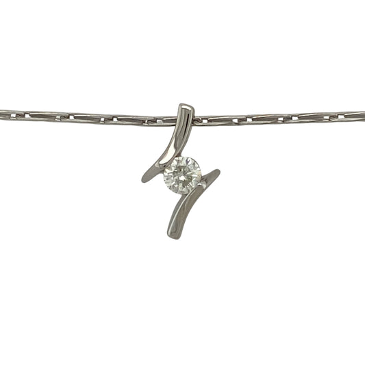 Add timeless sophistication to your jewellery collection with this pre-owned 18ct white gold diamond pendant necklace, featuring a sparkling brilliant-cut diamond suspended from an elegant 18-inch fancy link chain—perfect for everyday luxury or special occasions.

Design: The necklace features a refined pendant measuring approximately 1.5cm long, showcasing a single brilliant-cut diamond of approximately 0.25ct.
