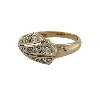 Add elegant sparkle to your jewellery collection with this pre-owned 9ct yellow gold cubic zirconia three-row fan style ring, featuring a graceful open design that catches the light beautifully—perfect for everyday wear or special occasions.

Design: The ring showcases an elegant fan-inspired design formed by three sweeping rows, each adorned with sparkling cubic zirconia stones.