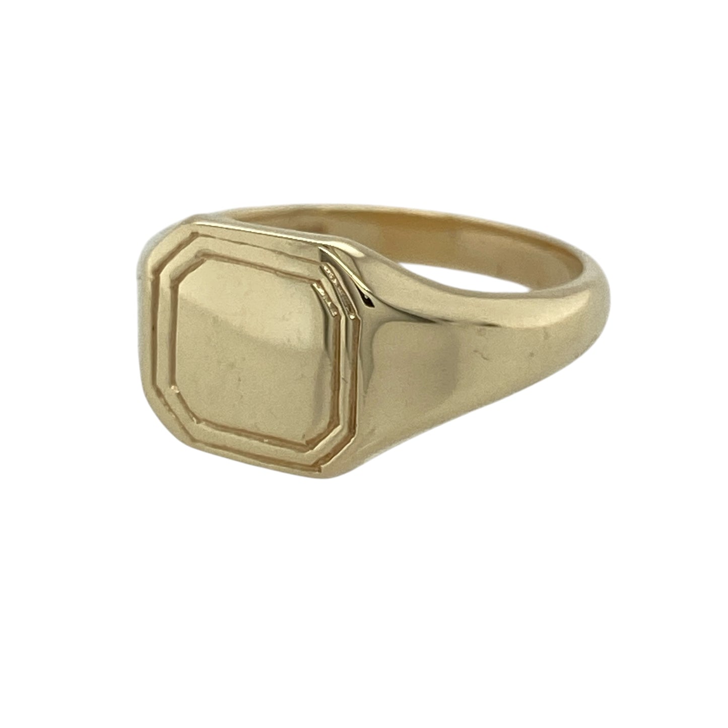 Make a timeless statement with this pre-owned 9ct yellow gold square signet ring, featuring a classic polished design that is perfect for everyday wear or personal engraving.

Design: The ring features a traditional square signet face measuring approximately 9mm high, offering a bold yet refined appearance. Its smooth, polished surface provides a timeless look and is ideal for leaving plain or adding a personalised engraved monogram or crest.