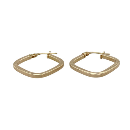 Add a contemporary touch to your jewellery collection with these pre-owned 9ct yellow gold plain square creole earrings, featuring a sleek geometric design that is perfect for everyday wear or special occasions.

Design: These earrings feature a modern square creole shape with a smooth, polished finish that offers clean lines and understated elegance. Their simple yet stylish design makes them a versatile accessory that complements both casual and formal outfits. 