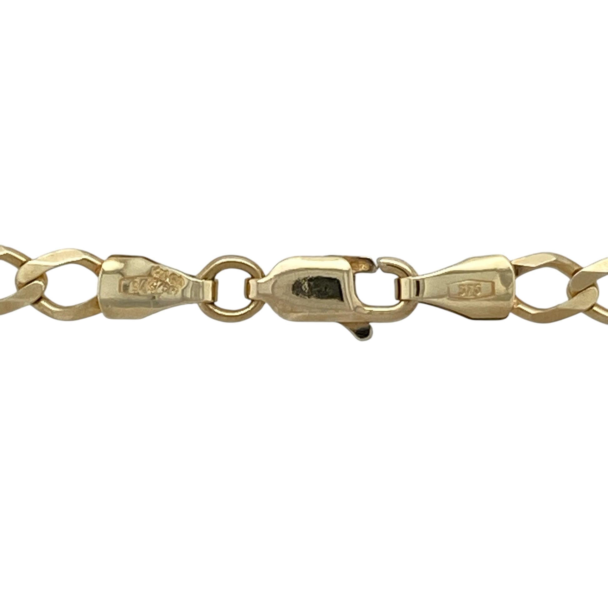 Enhance your jewellery collection with this pre-owned 9ct yellow gold 20-inch curb chain, featuring classic 4.5mm curb links that offer timeless style and everyday versatility.

Design: This necklace features the ever-popular curb link design, with closely interlocking links that create a smooth, elegant profile. Measuring approximately 4.5mm wide, the chain has a substantial yet versatile appearance, making it ideal for wearing alone or with a favourite pendant. 