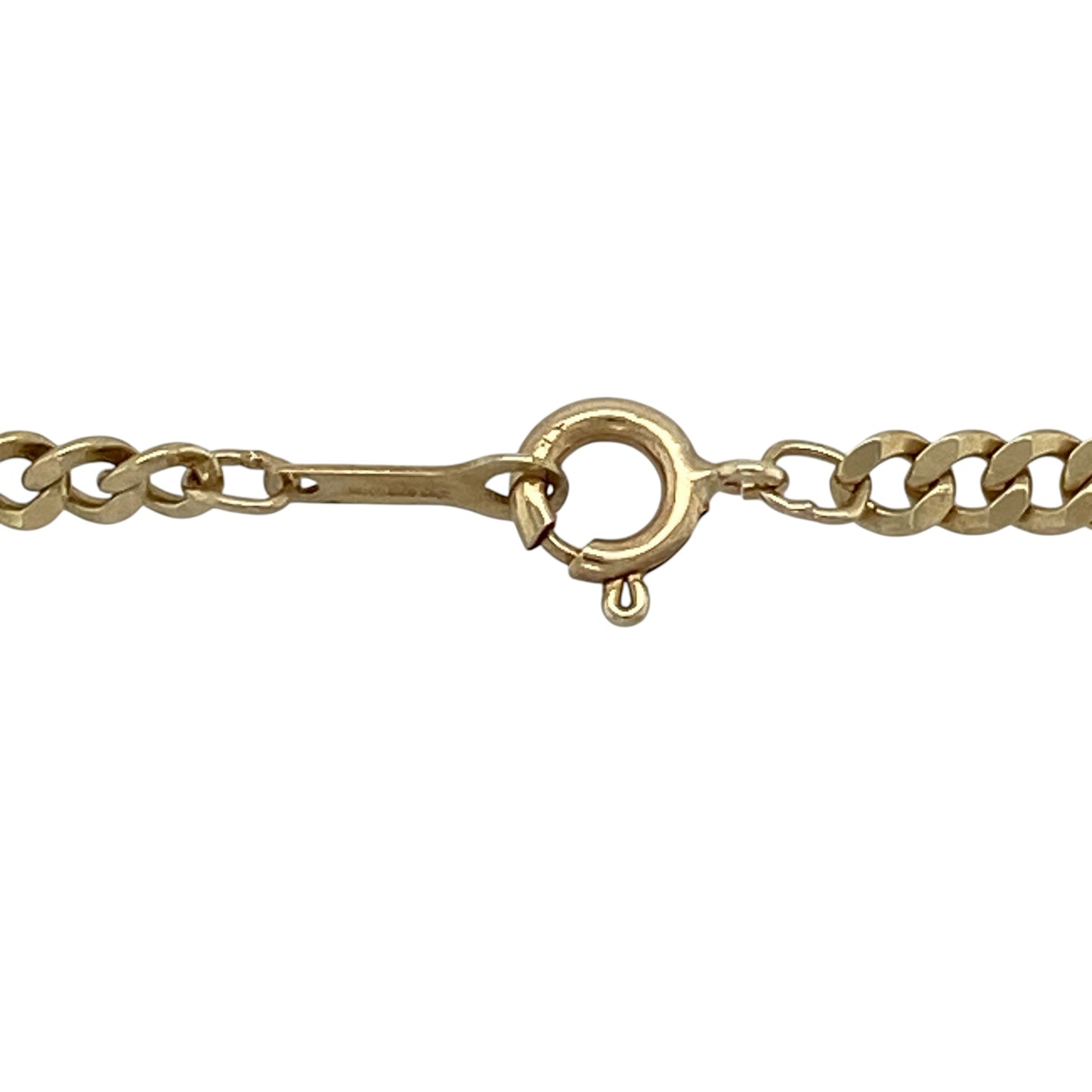 Complete your jewellery collection with this pre-owned 9ct yellow gold 20-inch curb chain, featuring classic 3mm curb links that combine timeless style with everyday versatility.

Design: This necklace features the ever-popular curb link design, with smoothly interlocking links that create a sleek and elegant profile. Measuring approximately 3mm wide, it offers a refined appearance that is ideal for wearing on its own or paired with a favourite pendant.