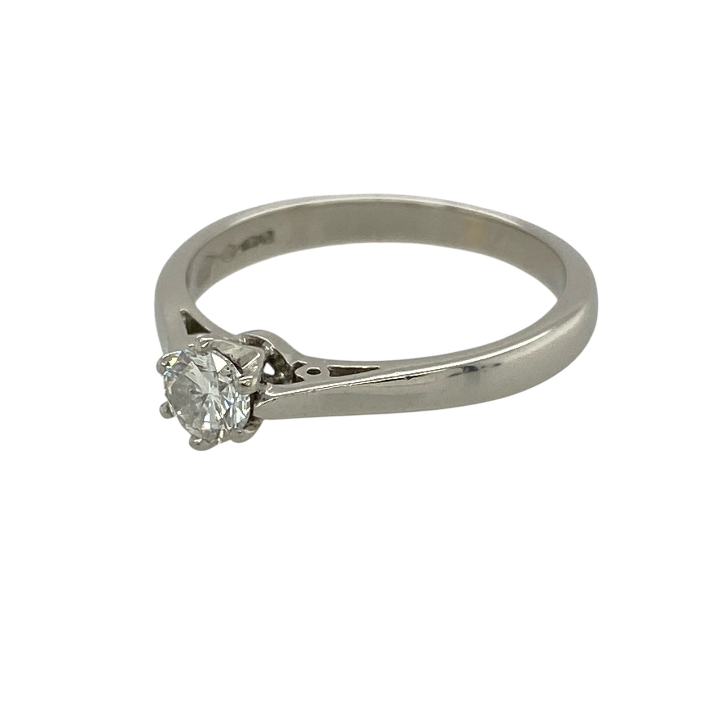 Celebrate timeless elegance with this pre-owned platinum diamond solitaire ring, featuring a sparkling brilliant-cut diamond in a classic setting that showcases its natural beauty.

Design: The ring is set with a stunning brilliant-cut diamond weighing approximately 0.25ct, presented in a classic solitaire setting that allows maximum light to pass through the stone for exceptional brilliance.