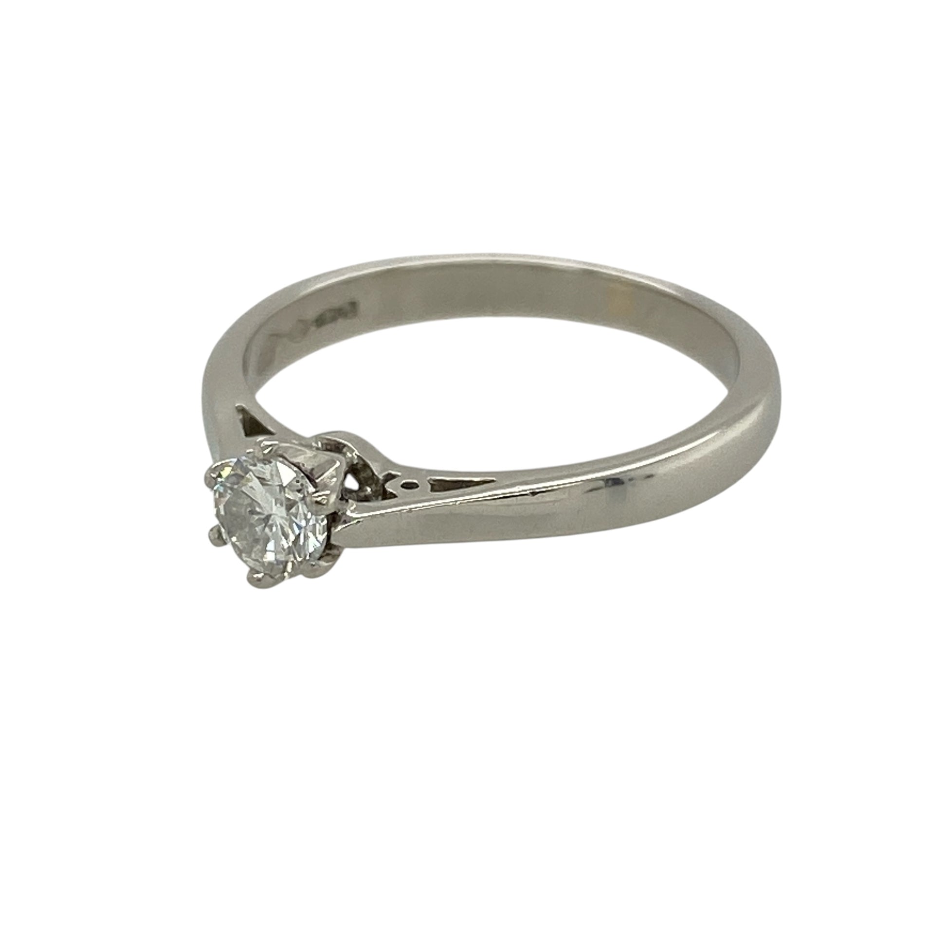 Celebrate timeless elegance with this pre-owned platinum diamond solitaire ring, featuring a sparkling brilliant-cut diamond in a classic setting that showcases its natural beauty.

Design: The ring is set with a stunning brilliant-cut diamond weighing approximately 0.25ct, presented in a classic solitaire setting that allows maximum light to pass through the stone for exceptional brilliance.