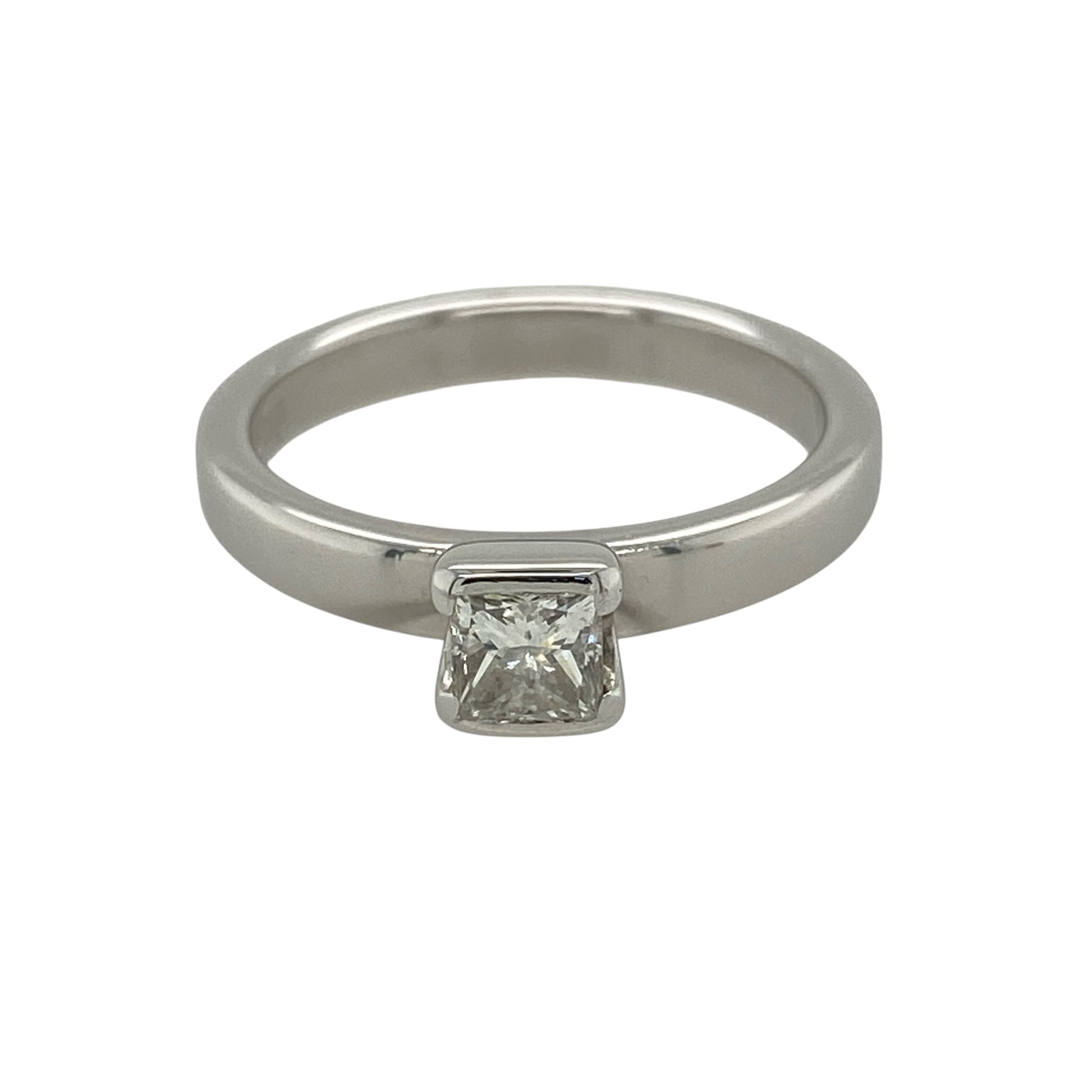 9ct White Gold & Diamond Solitaire Ring