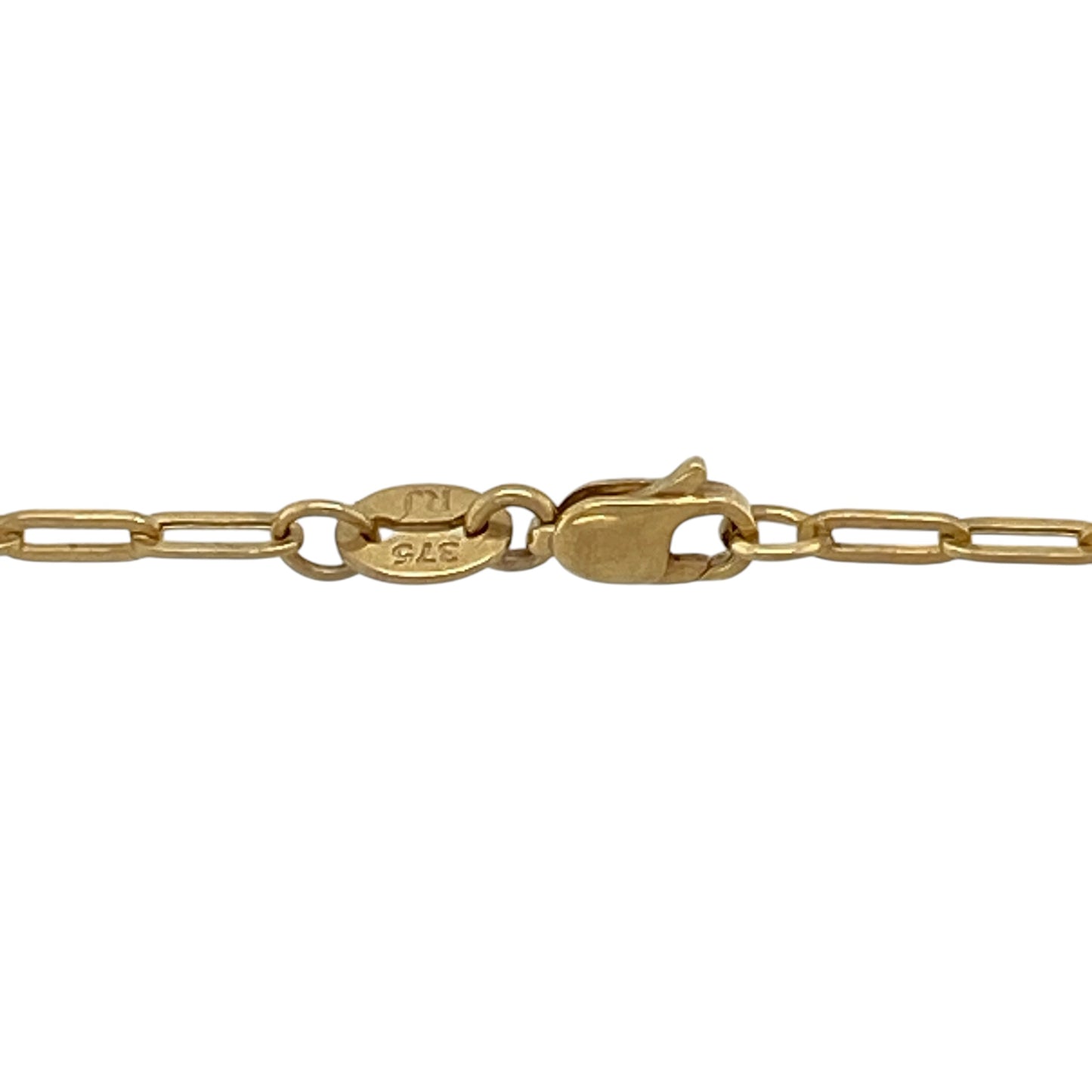 Enhance your jewellery collection with this pre-owned 9ct yellow gold 20-inch paperclip chain, featuring a contemporary elongated link design that is perfect for everyday wear.

Design: This stylish chain features the ever-popular paperclip link design, with elongated oval links creating a clean, modern look. Measuring approximately 2mm wide, it offers a refined profile that looks elegant worn alone or paired with your favourite pendant.