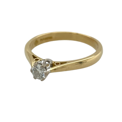 Celebrate timeless elegance with this pre-owned 18ct yellow gold diamond solitaire ring, featuring a beautifully presented brilliant-cut diamond in a classic design that will remain stylish for years to come.

Design: The ring showcases a single brilliant-cut diamond as its centrepiece, creating the iconic solitaire style renowned for its simplicity and sophistication. 