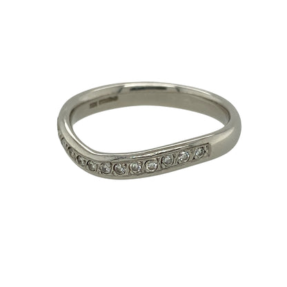 Add refined sparkle and timeless elegance to your fine jewellery collection with this pre-owned platinum diamond curved wishbone band ring, featuring a graceful profile designed to complement a variety of jewellery styles.

Design: The ring showcases an elegant curved wishbone design, creating a distinctive silhouette with a refined and versatile appearance.