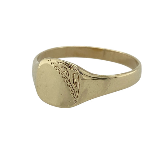 Add classic character and distinctive decorative detail to your jewellery collection with this pre-owned 9ct yellow gold patterned square signet ring, featuring a timeless design with an eye-catching textured finish.

Design: The ring showcases a traditional signet-style profile with a square-shaped front enhanced by decorative patterning. Measuring approximately 9mm high across the front, the design offers a noticeable presence on the finger while retaining a versatile and wearable appearance.