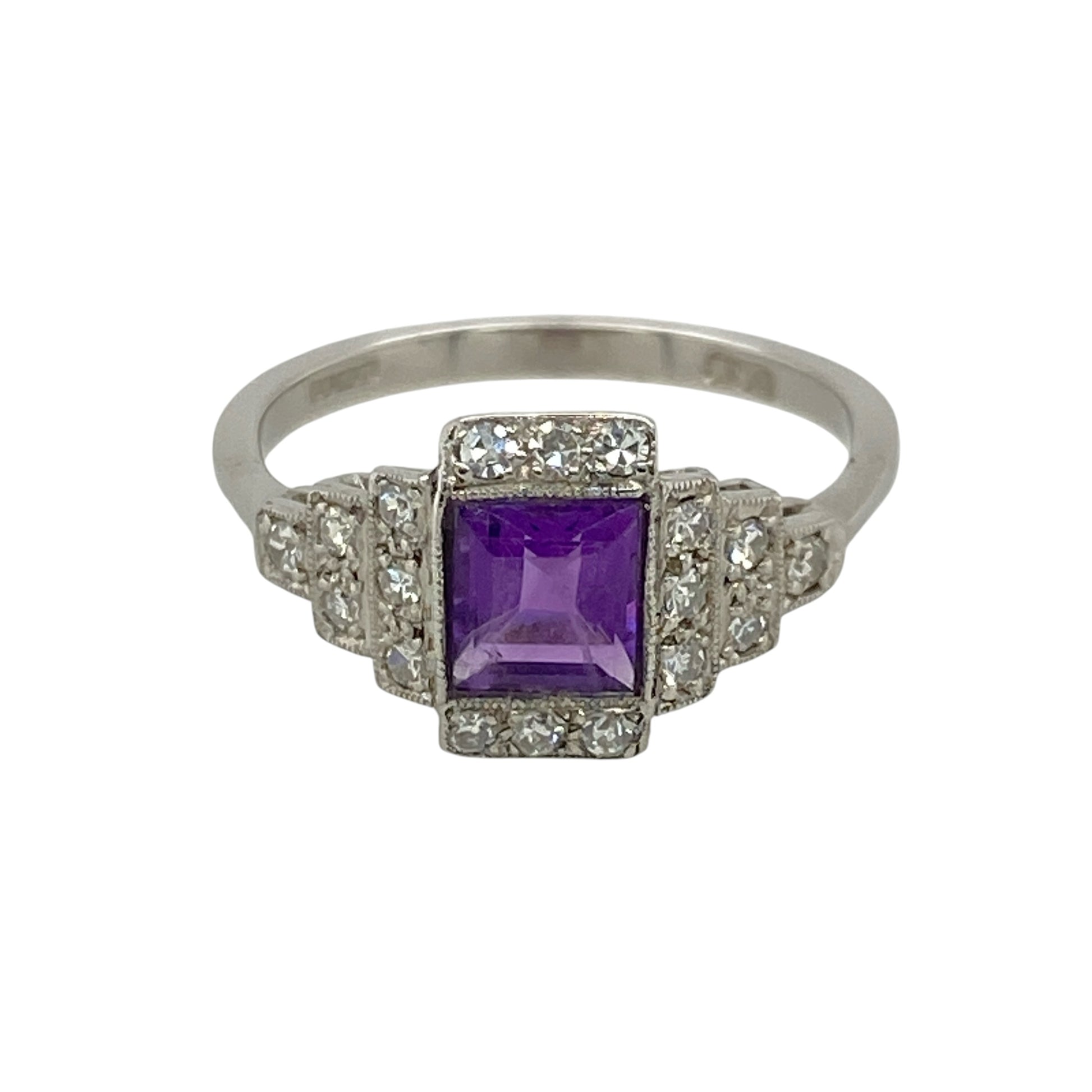 18ct White Gold Diamond & Amethyst Ring