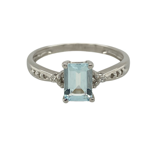 9ct Gold Diamond & Aquamarine Ring