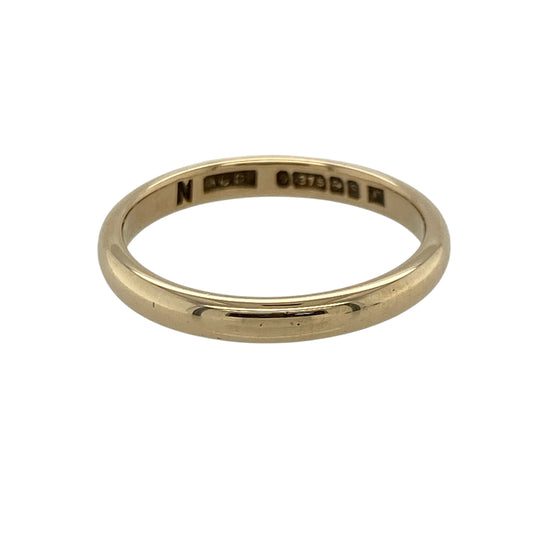 Add timeless simplicity and classic style to your jewellery collection with this pre-owned 9ct yellow gold 2mm wedding band ring, featuring a traditional polished profile—perfect as a wedding ring, stacking band, promise ring, or elegant everyday jewellery piece.

Design: The ring features a classic 2mm wedding band design with a sleek polished finish, creating a timeless and versatile look that complements both engagement rings and other bands.