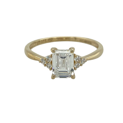 9ct Gold & Cubic Zirconia Solitaire Ring